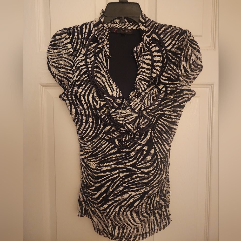 HeartSoul black and white top